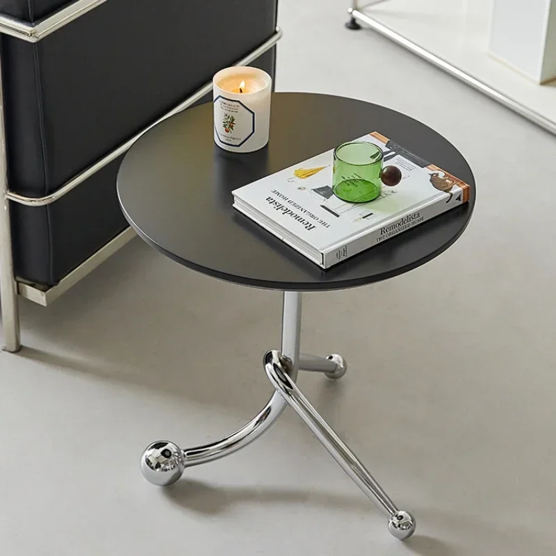 

Medieval Solid Wood Sofa Side Table French Retro Coffee Board High-end Bedroom Bedside Small Round Desk Creative Design
