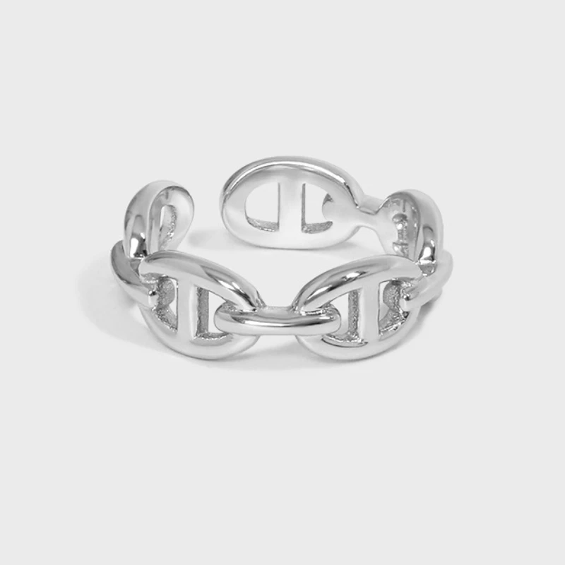 

Женское кольцо из серебра 925 пробы с текстурой цепи