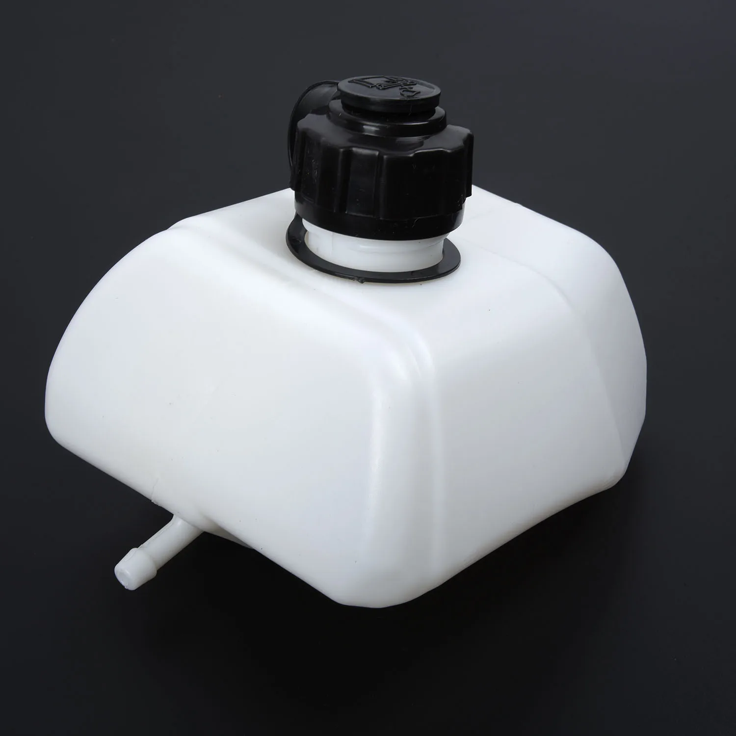 Engineered Tank For Robin NB411 BG411 CG411 EC04 RBC411 49CC, Ensures Efficient Fuel Utilization, Quick And Easy Setup 1 Piece