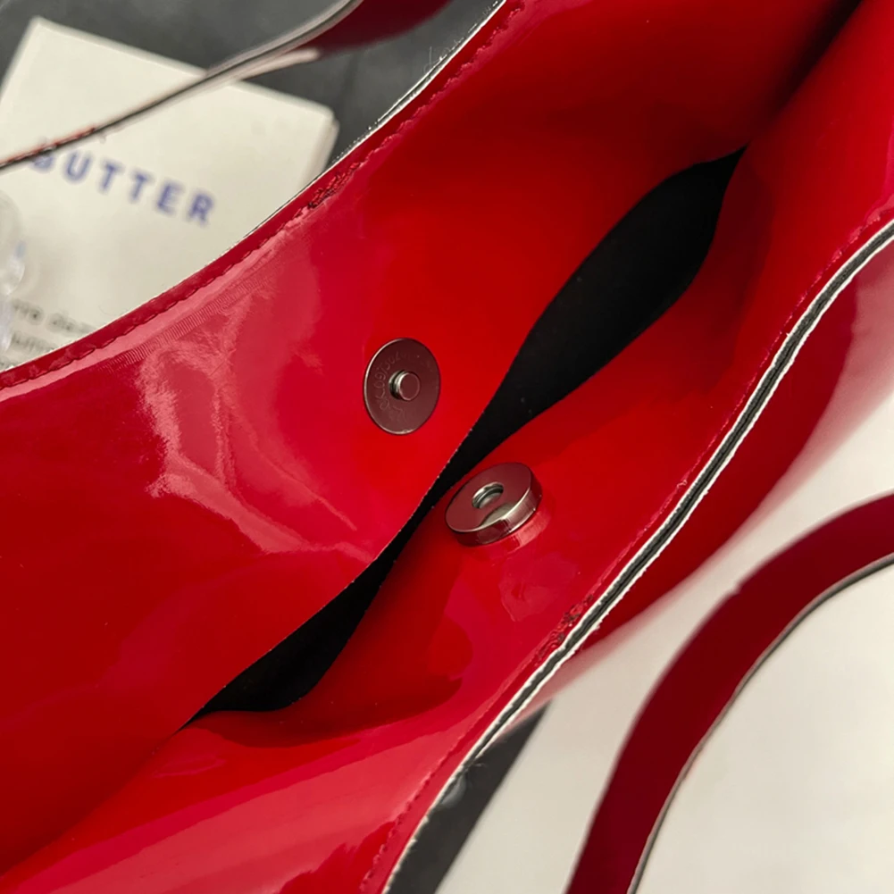 Luxury Design Heart Shoulder Bag PU Leather Ladies Handbag Solid Color Underarm Bag Summer Top Hand Bag for Women and Girls