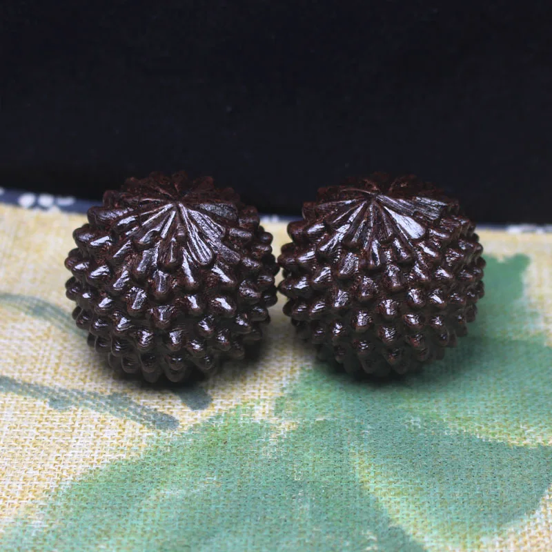 Massage ball Fitness ball 2PCS Agarwood Durian Massage Handball Fitness Balls Wrist Finger Exercise Stress Relief Hand Relaxation Stretch Muscle Tool