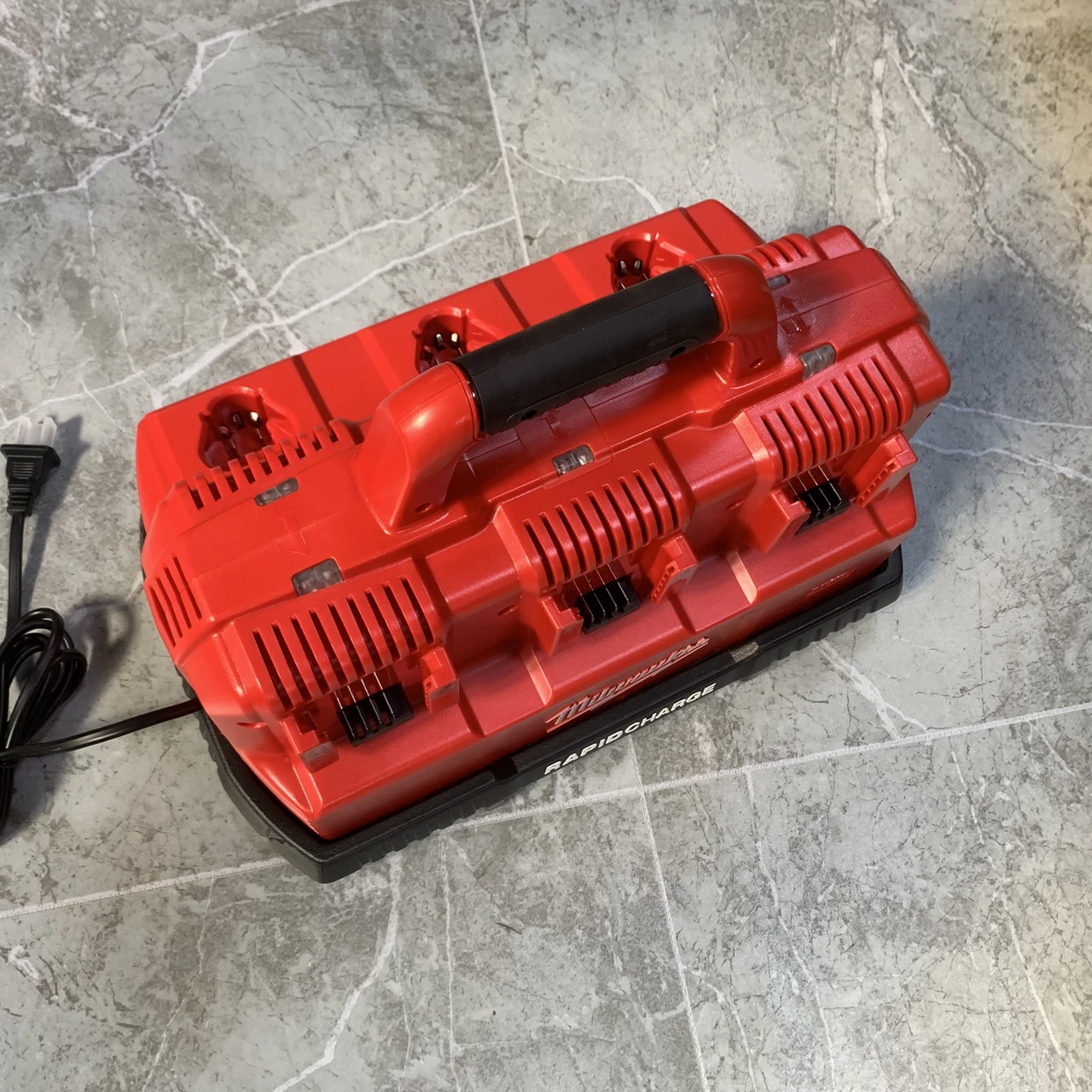 Milwaukee 48-59-1807 M12 18C3 12V and 18V Rapid 6-Battery Charger 
