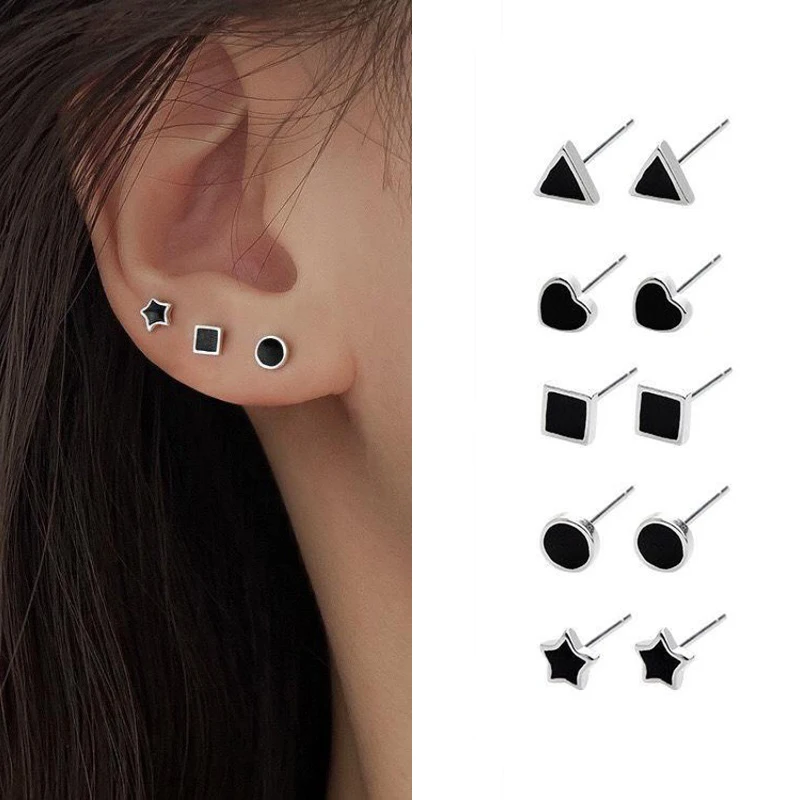 Orecchini A Bottone Piccoli Carini Alla Moda Da Donna Star Heart Round Geometric Simple Ear Nail Black Epoxy Trendy Minimal Earring Accessory