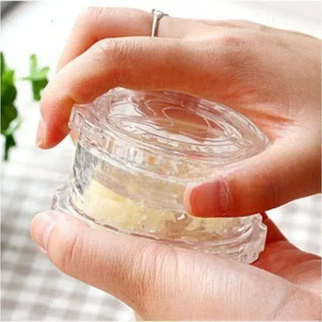 สับครัวเครื่องมืออเนกประสงค์เครื่องใช้ในครัวเรือนใหม่ลูกกลิ้งบดด้วยมืออุปกรณ์กระเทียมแถบอุปกรณ์เสริมแกดเจ็ต 1