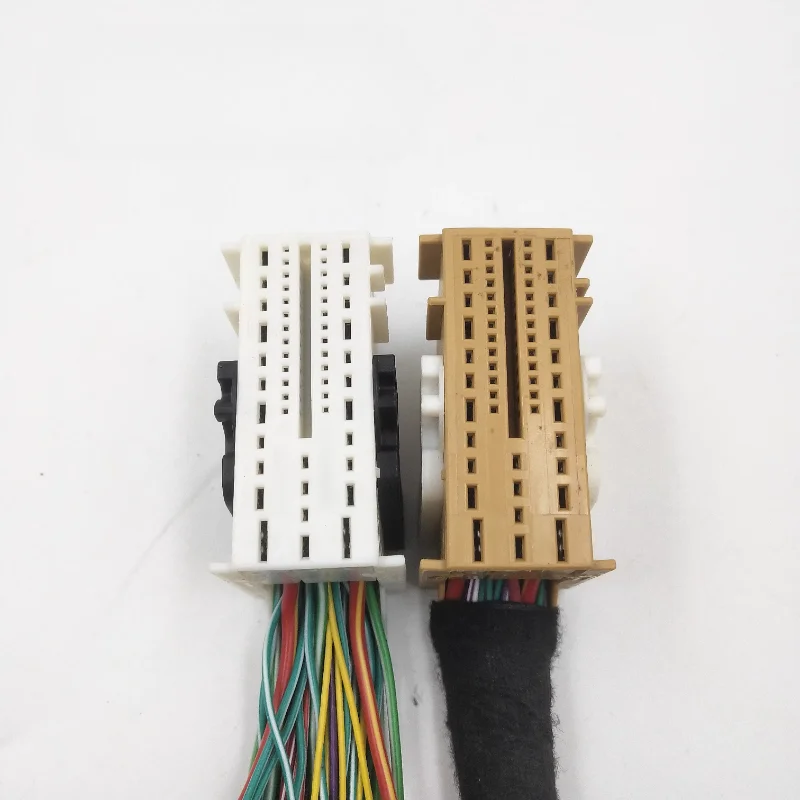 

FOR Volkswagen Audi Body Computer BCM Plug 1K0 937 702 1PCS