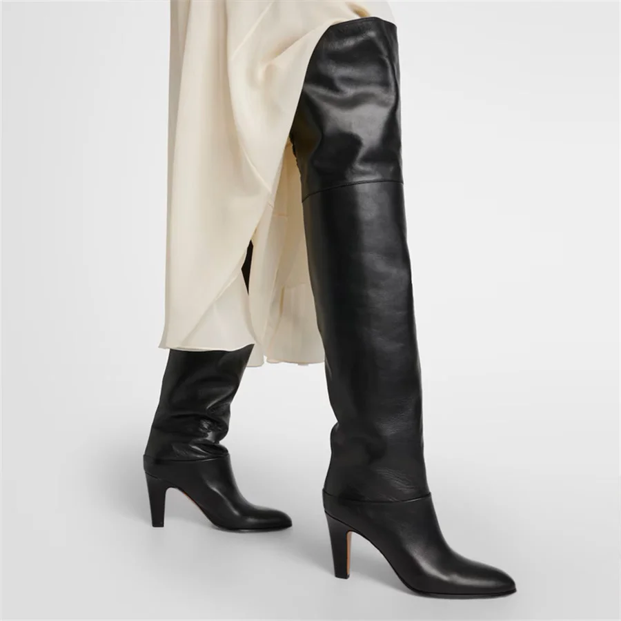 KNEE HIGH BOOTS 8 CM IN WHITE MIX BLACK CALFSKIN WITH PEARL CHAIN main image 0