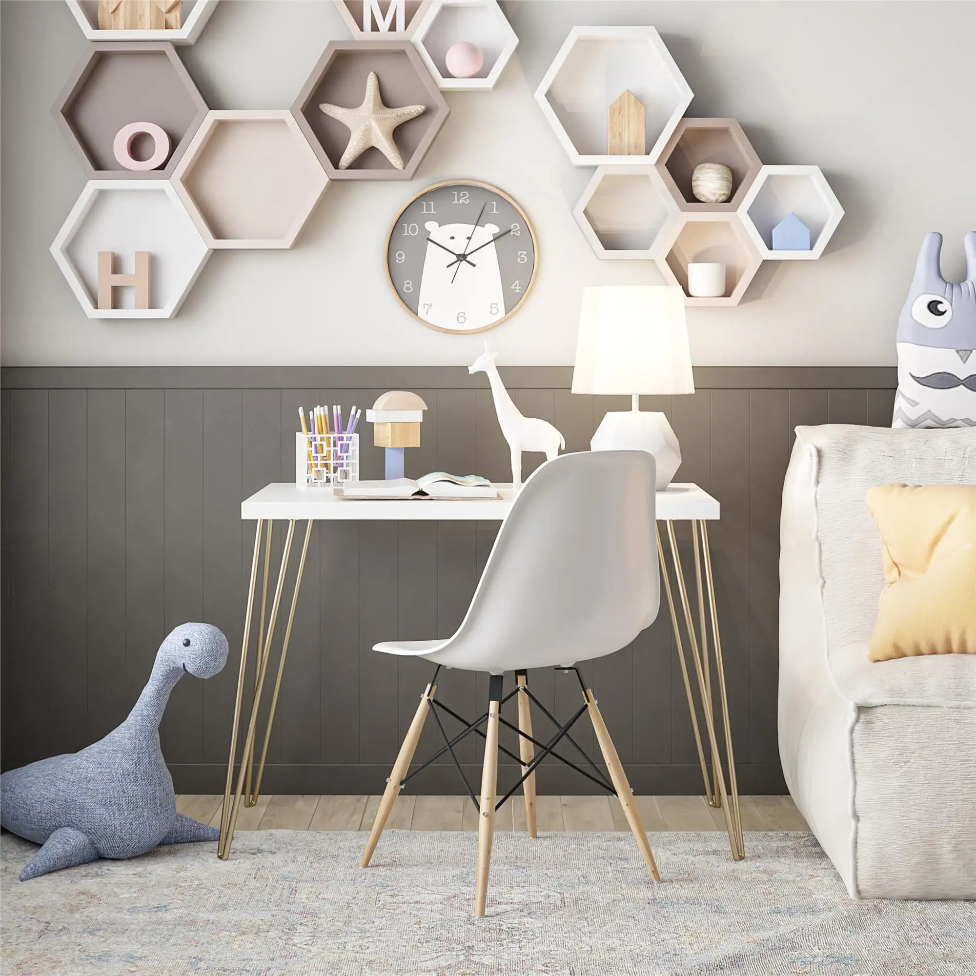 

Ретро компьютерный стол Ameriwood Home Tamarack, белые/Золотые ножки