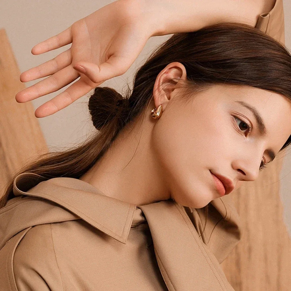 Lightweight Concealer Cream For Natural Coverage And Dark Circles_voghion.com