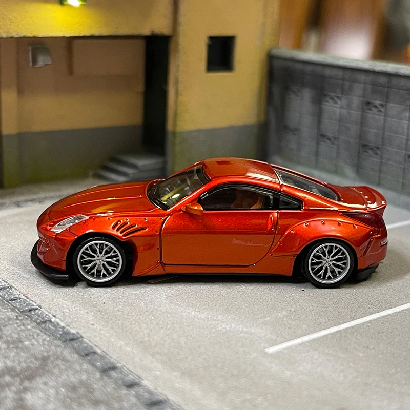 High Restore 1:64 Scale Nissan 350Z Duck Tail Rocket Rabbit Wide