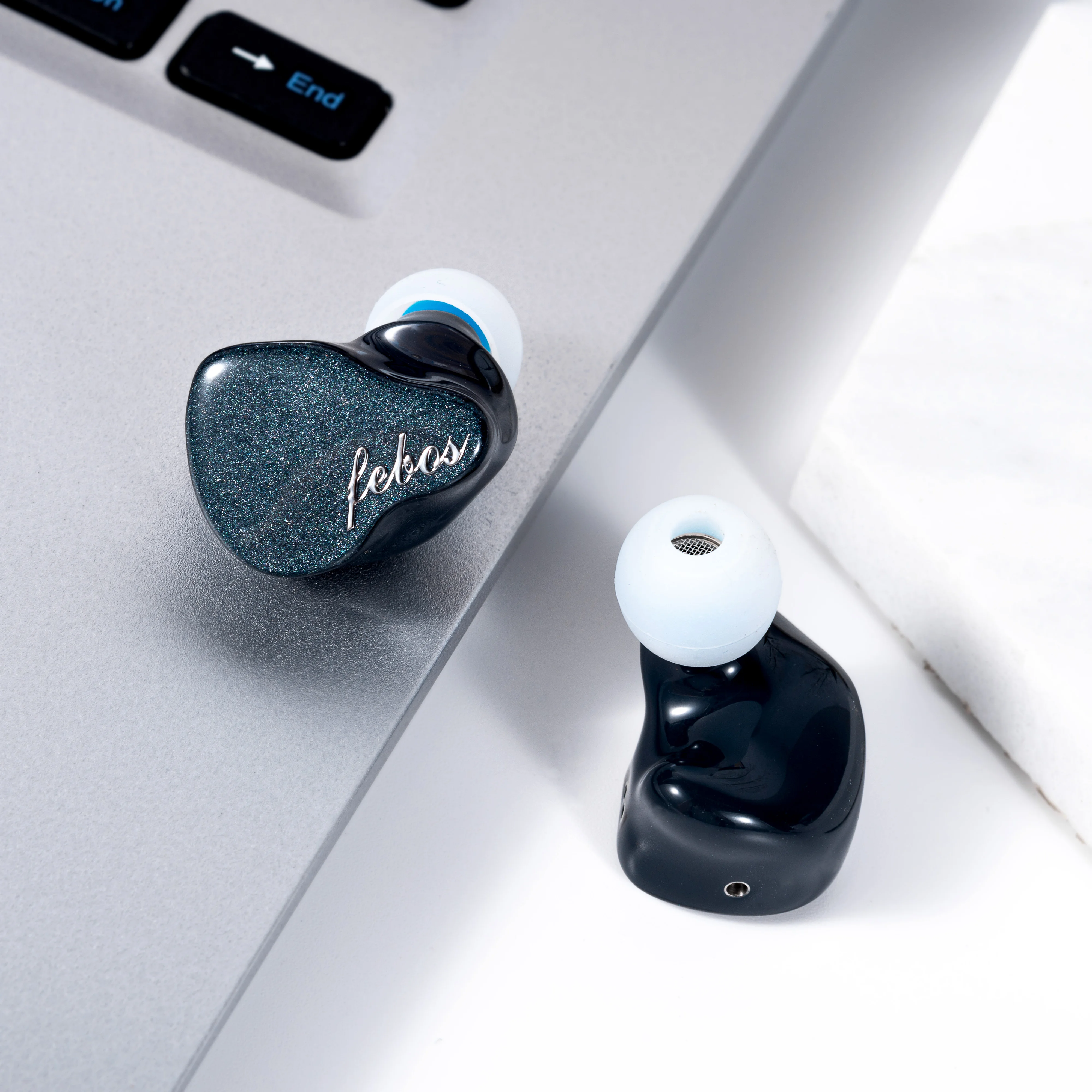 イヤホン Hisenior Mega5est Mega5-EST 5-Drivers Hybrid IEM (Universal) – hisenior