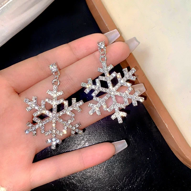 Colorful Shiny Hollow Tassel Christmas Tree Stud Earrings for Women 2025 New Trend Fashion Earring Pretty Girls Jewelry Gifts