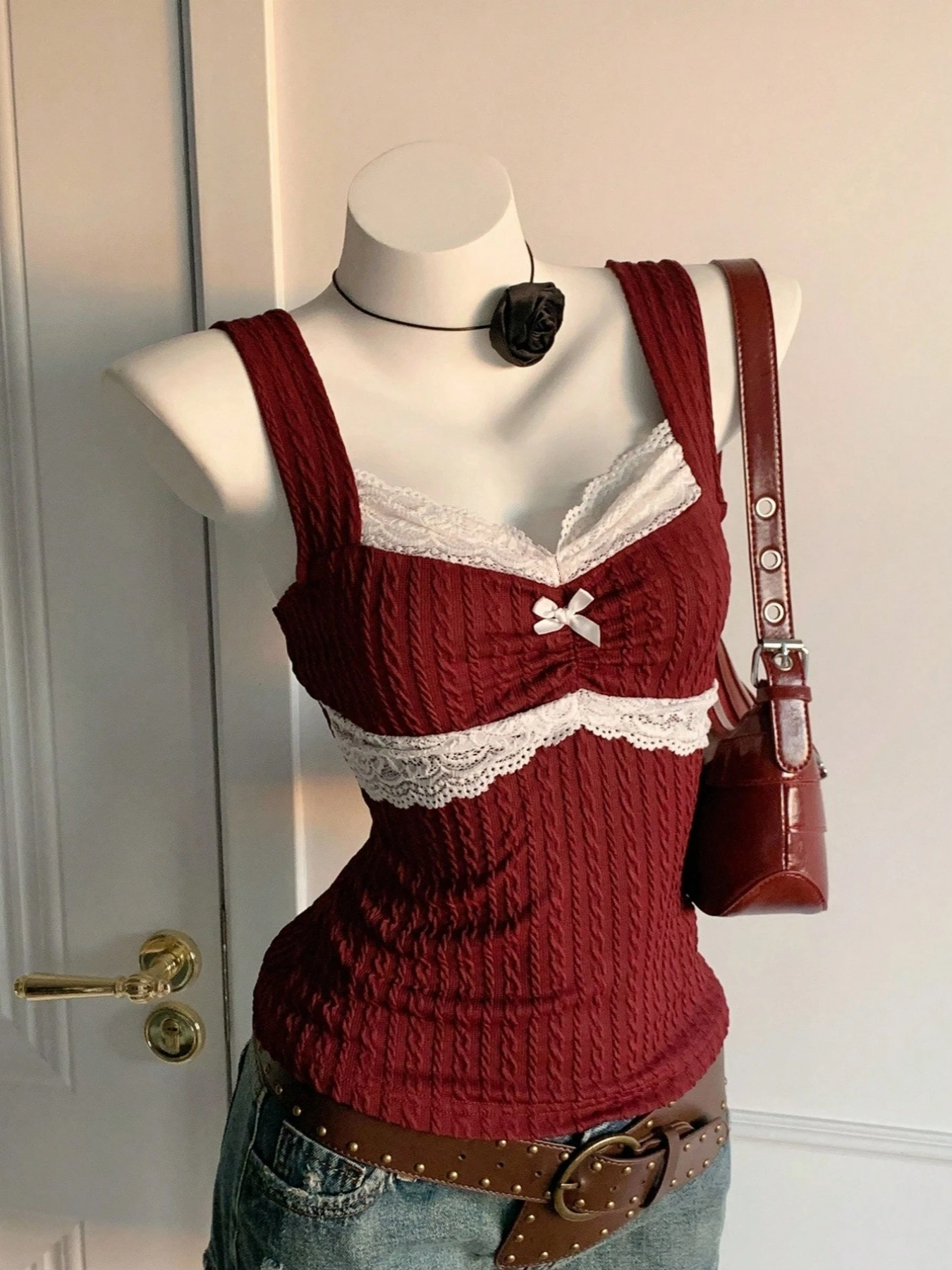 Y2K Summer Fashion New Lace Splicing Bow Decoration Pure Desire Women's Tank Top 1