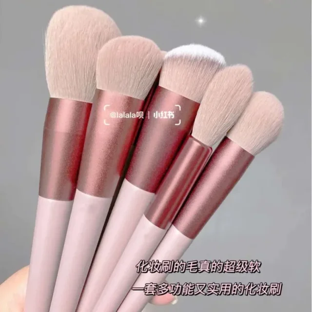 Soft Fluffy Makeup Brushes Set for Cosmetics Foundation Blush Powder Eyeshadow Kabuki Blending Makeup Brush Beauty Tool