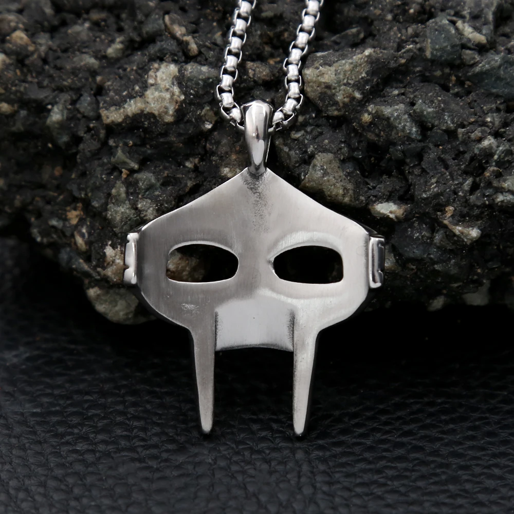 Fashion Retro Creative MF DOOM Mask Pendant Punk Stainless Steel Skull Mask Necklace Locomotive Hip Hop