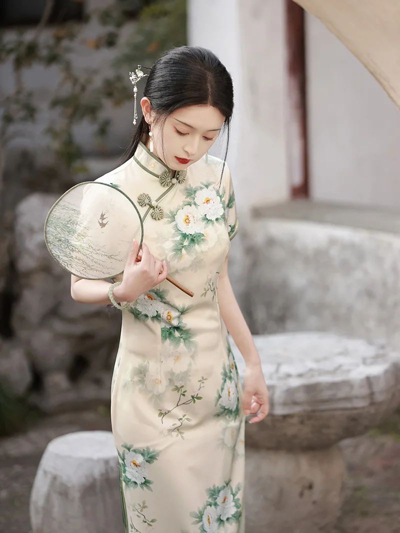 

Chinese Vintage Floral Print Cheongsam Short Sleeve Dress Traditional Women Mandarin Collar Long Qipao