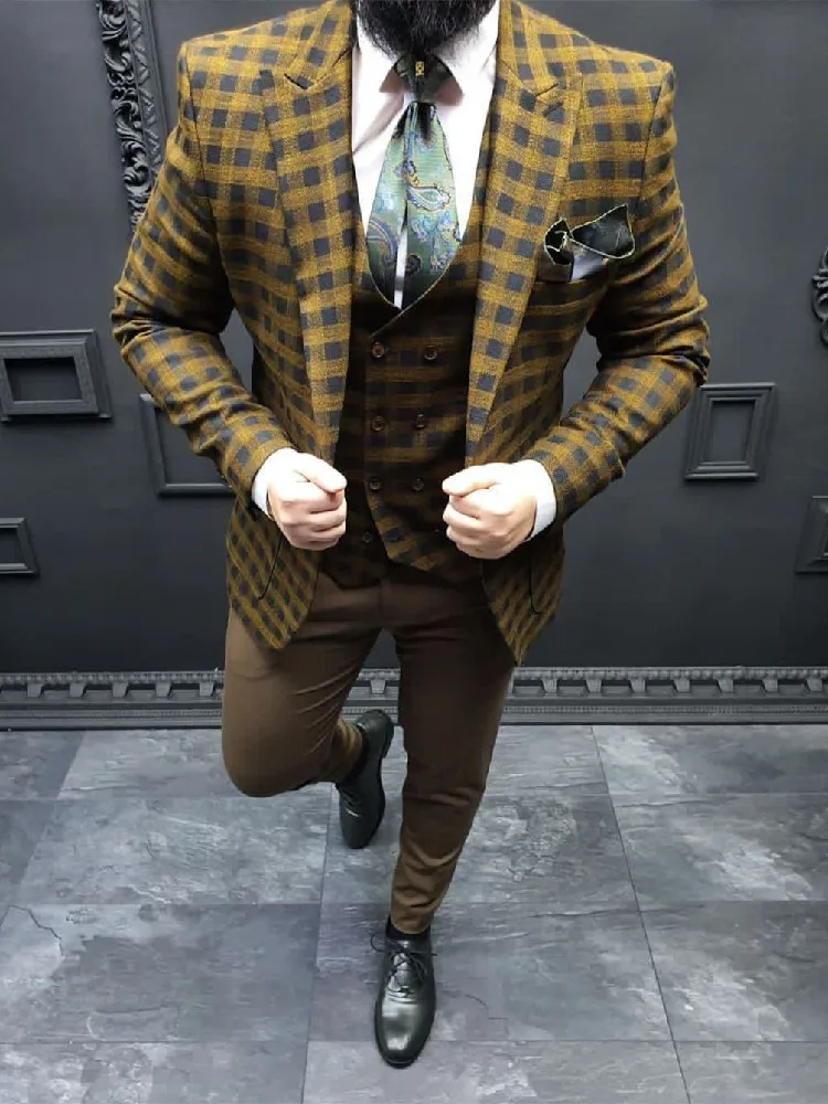 Men Plaid Stripes 3 Pieces Suit Blazer Vest Pants One Button Peaked Lapel Dark Yellow Business Wedding Groom