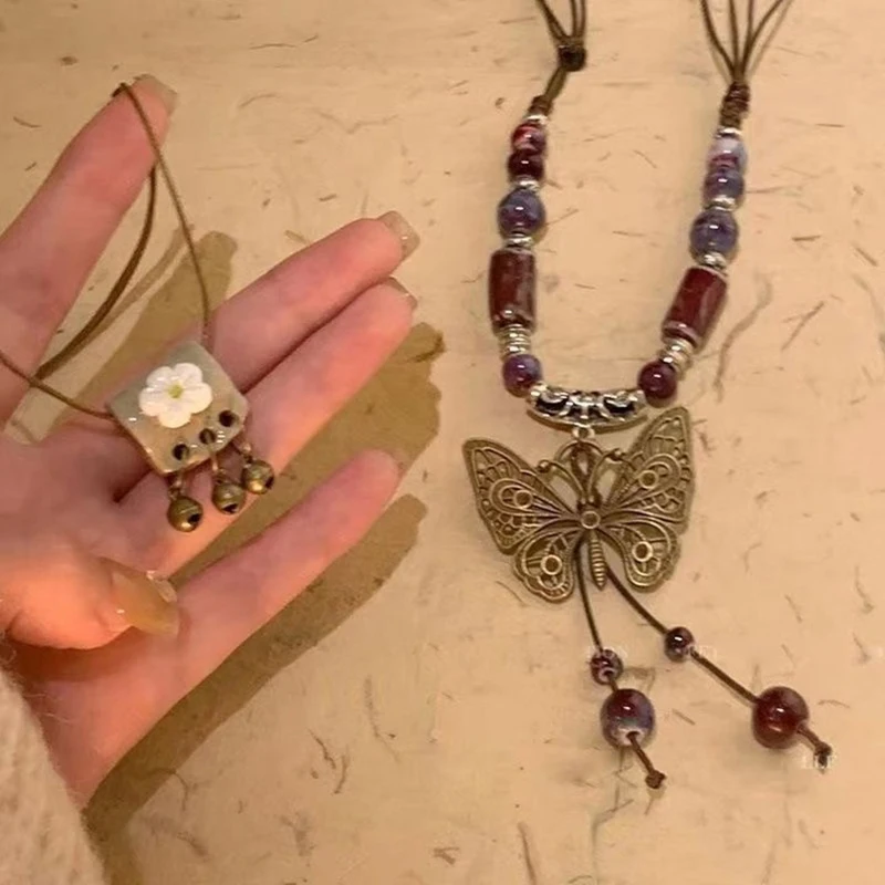 

Vintage Butterfly Beads Woven Chain Pendant Necklace for Women Charm Aesthetics Elegant Clavicle Chain Chinese Ethnic Jewelry