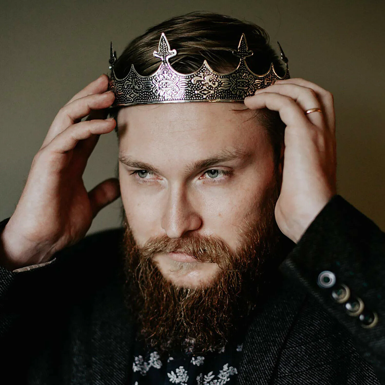 Hair Accessories Crown Headband Baroque Vintage Metal Circle Tiara Royal Queen King Crown Men Queen Hair Accessories Tiara Performance Tiara Unisex Prince Crown