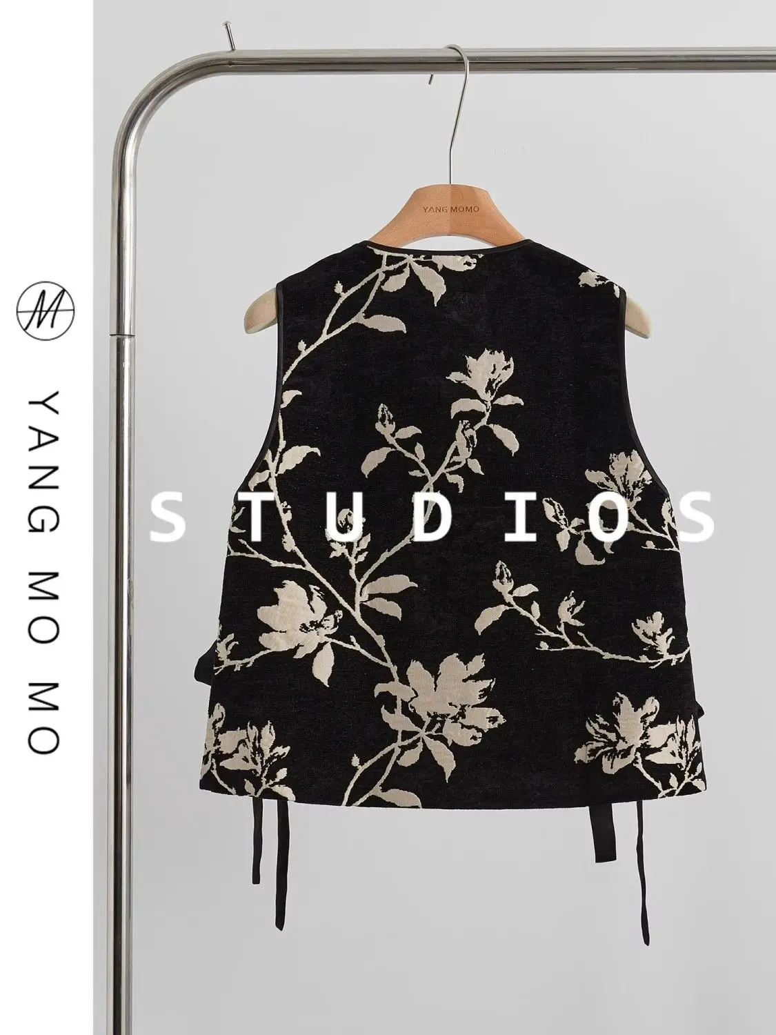 Floral Embroidered Velvet Vest Women Retro Chinese Vintage Ethnic Style Sleeveless Tops Oversized