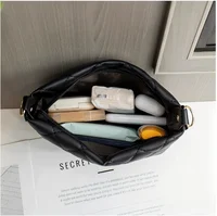 Sacs fourre-tout pour femmes, sac à main avec chaînes, sac à bandoulière de luxe sous les bras en treillis de diamant pour dames, sac de créateur 3