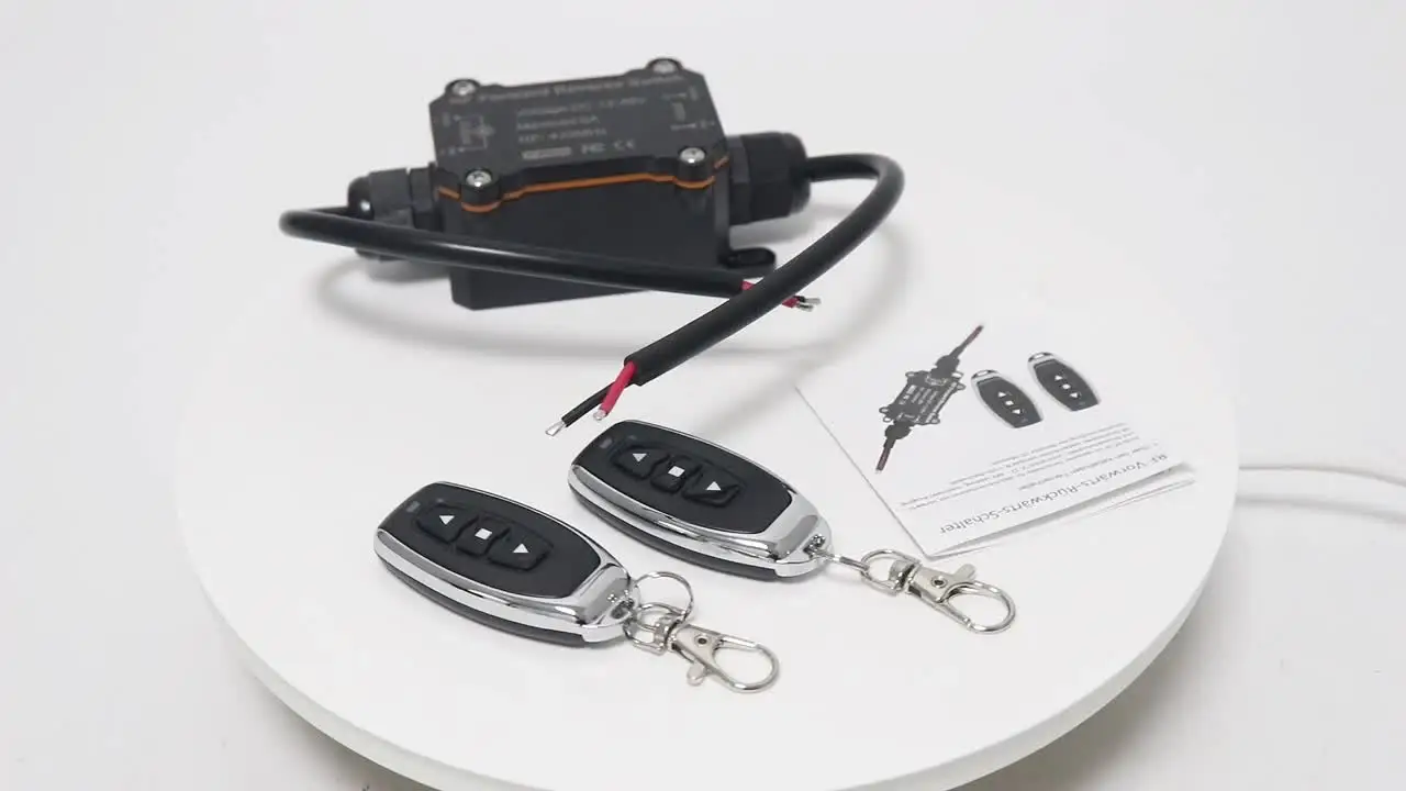 thumbnail interactive-video image 1 of DC12V-48V Wireless Remote Control Switch | Forward/Reverse Motor Control For Linear Actuators 1 of 4