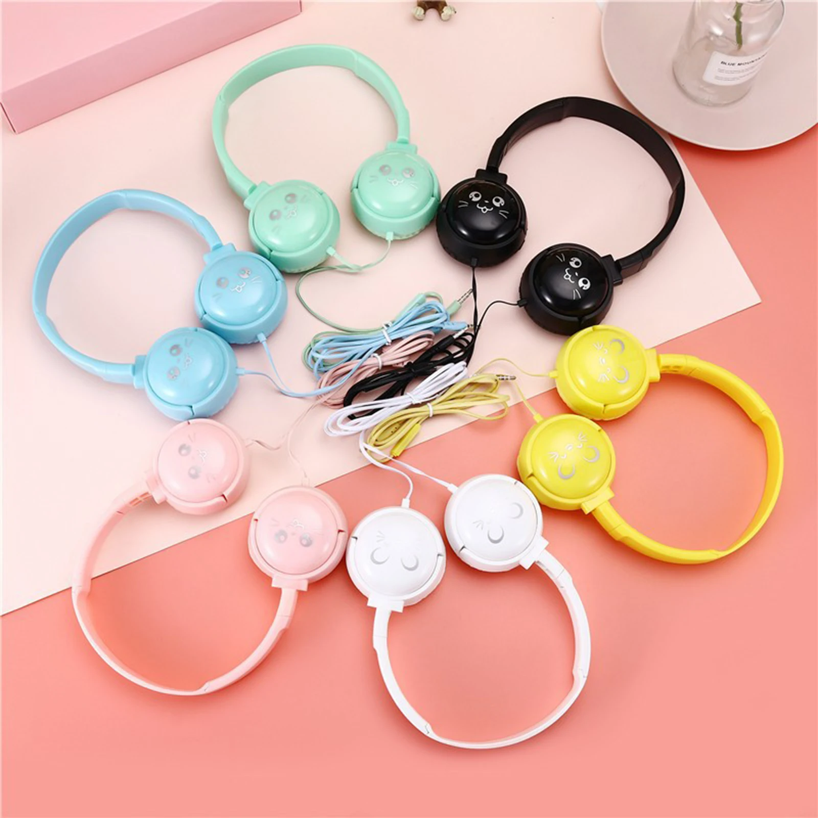 Kids MP4 MP3 Smartphones Laptop 3.5mm Wired Over-ear Headphones Portable Music Earphones 100g Ergonomic Design Headset
