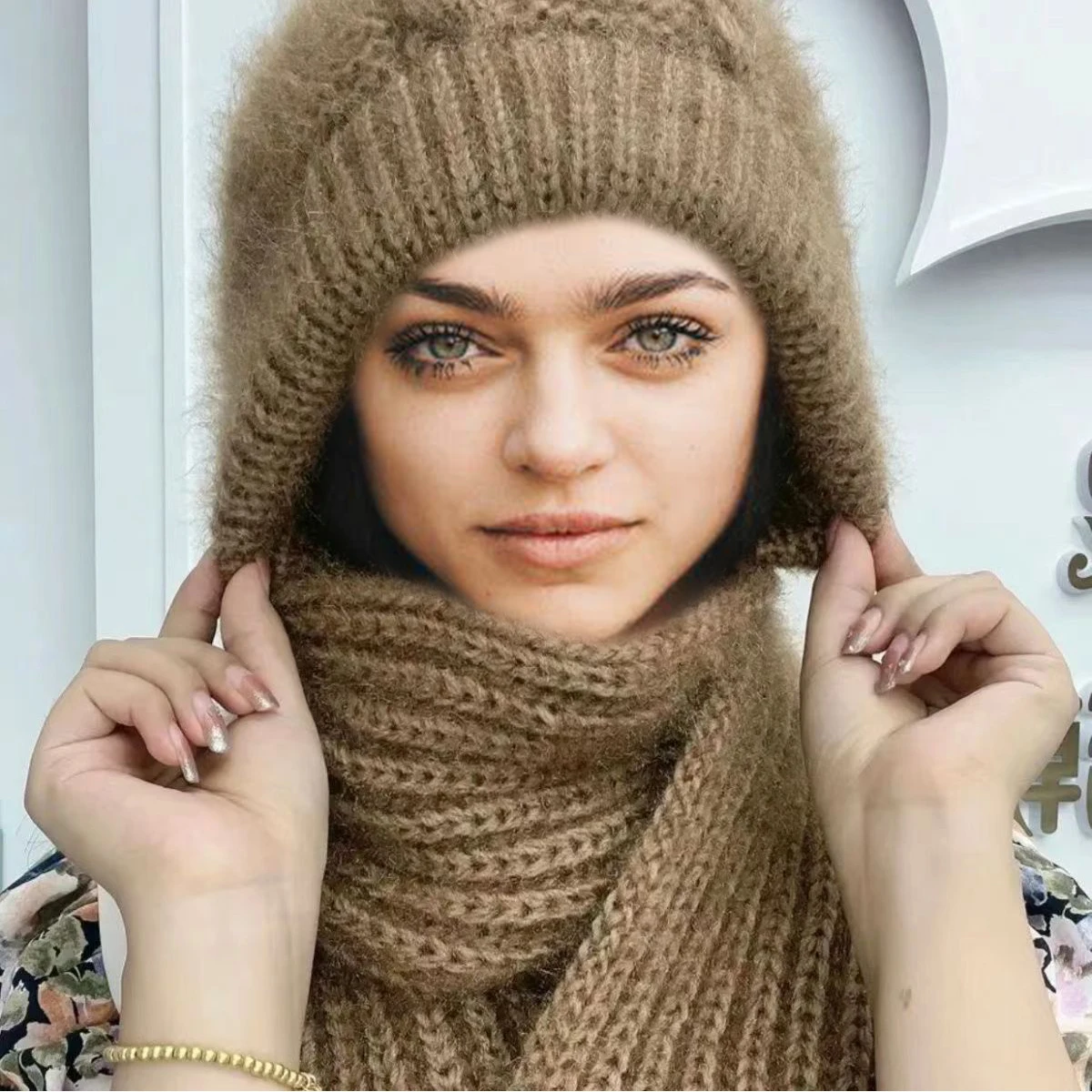 Рисунок 4 - Шапка-бини Женская плюшевая