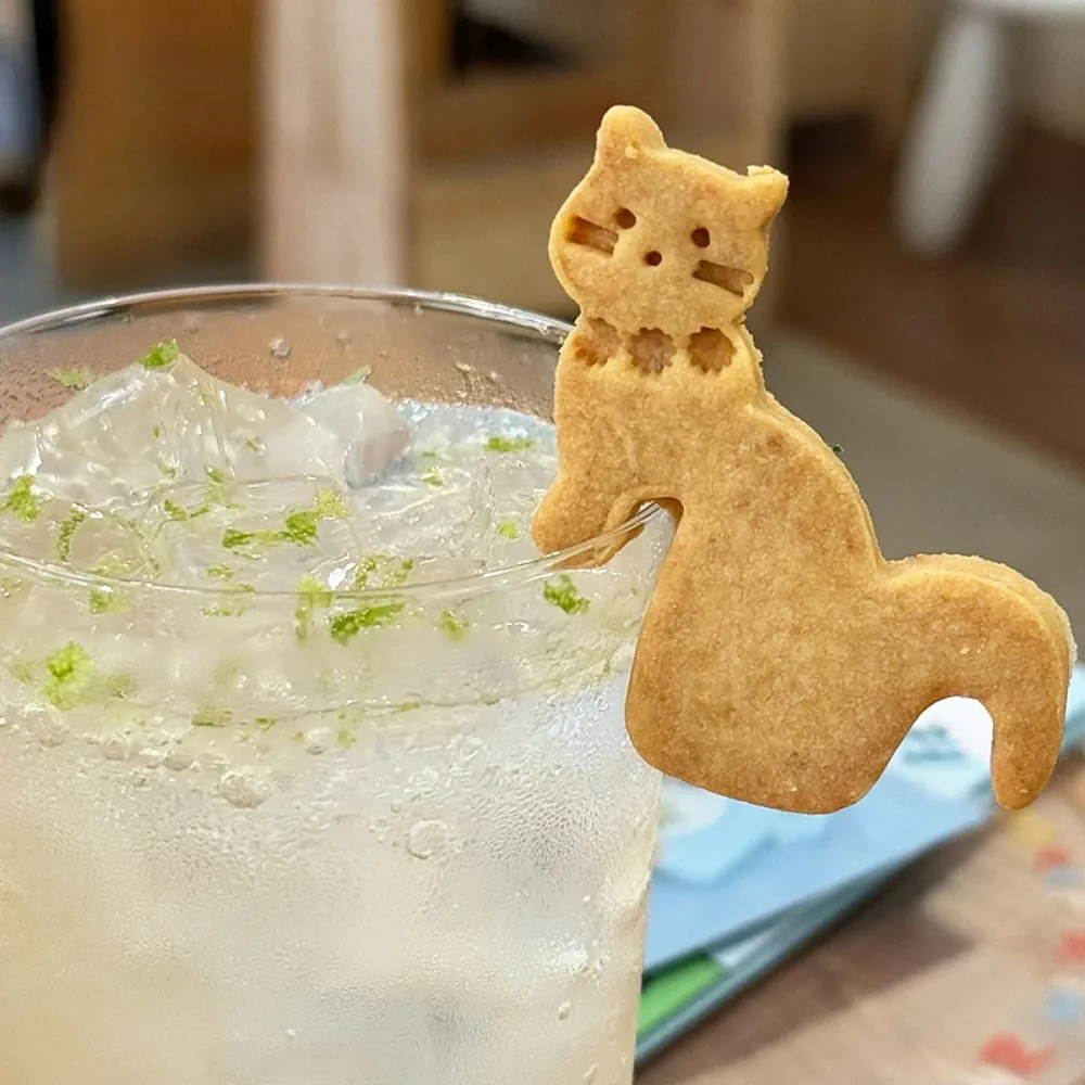 Cute Hanging Cup Cat Biscuit Mold Cartoon Cat Cookie Cutter 3D