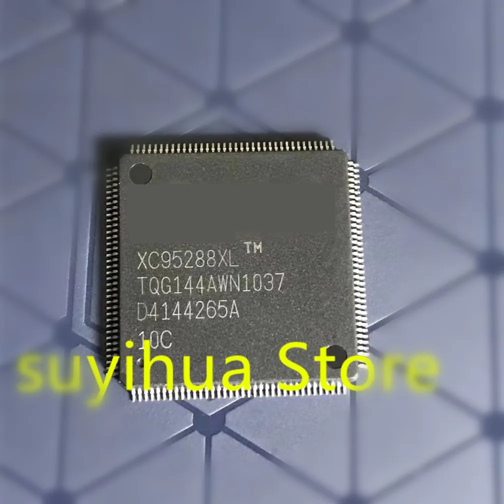 

Фонарь XC95288XL qfp144 10 шт.