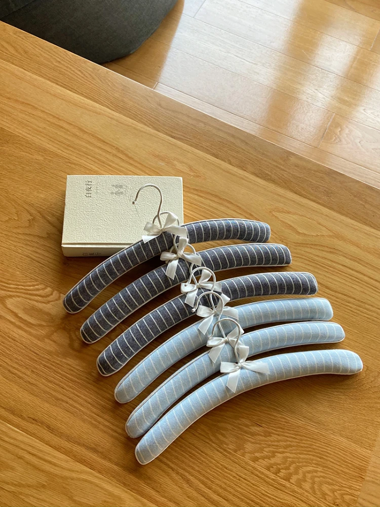 

Hanger Adult 41cm Handmade Sponge Cloth Pure Ribbon Bow Exquisite Flower Embroidery Non-Slip Hanger Striped Denim Home Storage