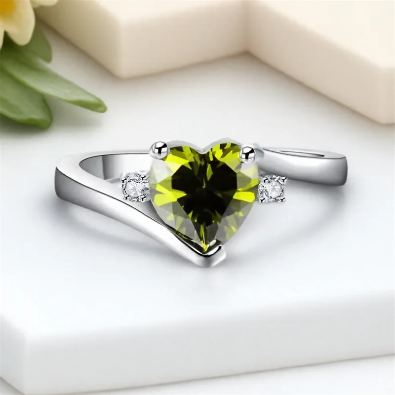 Olive Green Zircon Heart Stone Engagement Rings For Women Vintage Silver Color Wedding Bands August Birthstone Jewelry Girl Gift