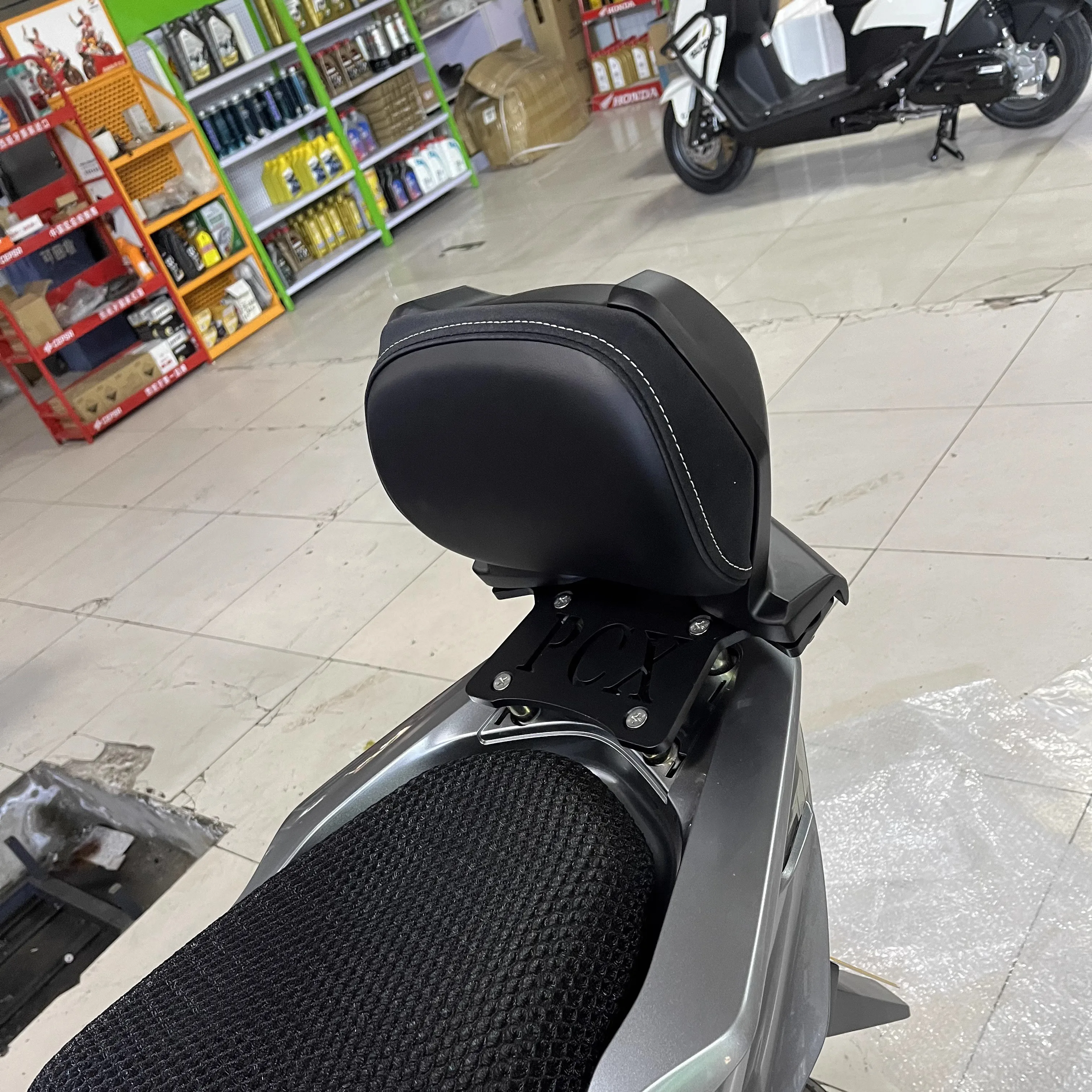 Porte-bagages Arrière Aluminium CNC Pour Honda PCX 125/150 2014-2019 - Noir, Anodisé, Avec Vis