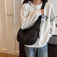 1 pièce/lot, nouveau style, sac à bandoulière élégant et tendance, grande capacité, sac bandoulière pour les trajets quotidiens, cadeau attentionné pour les employés de bureau 4