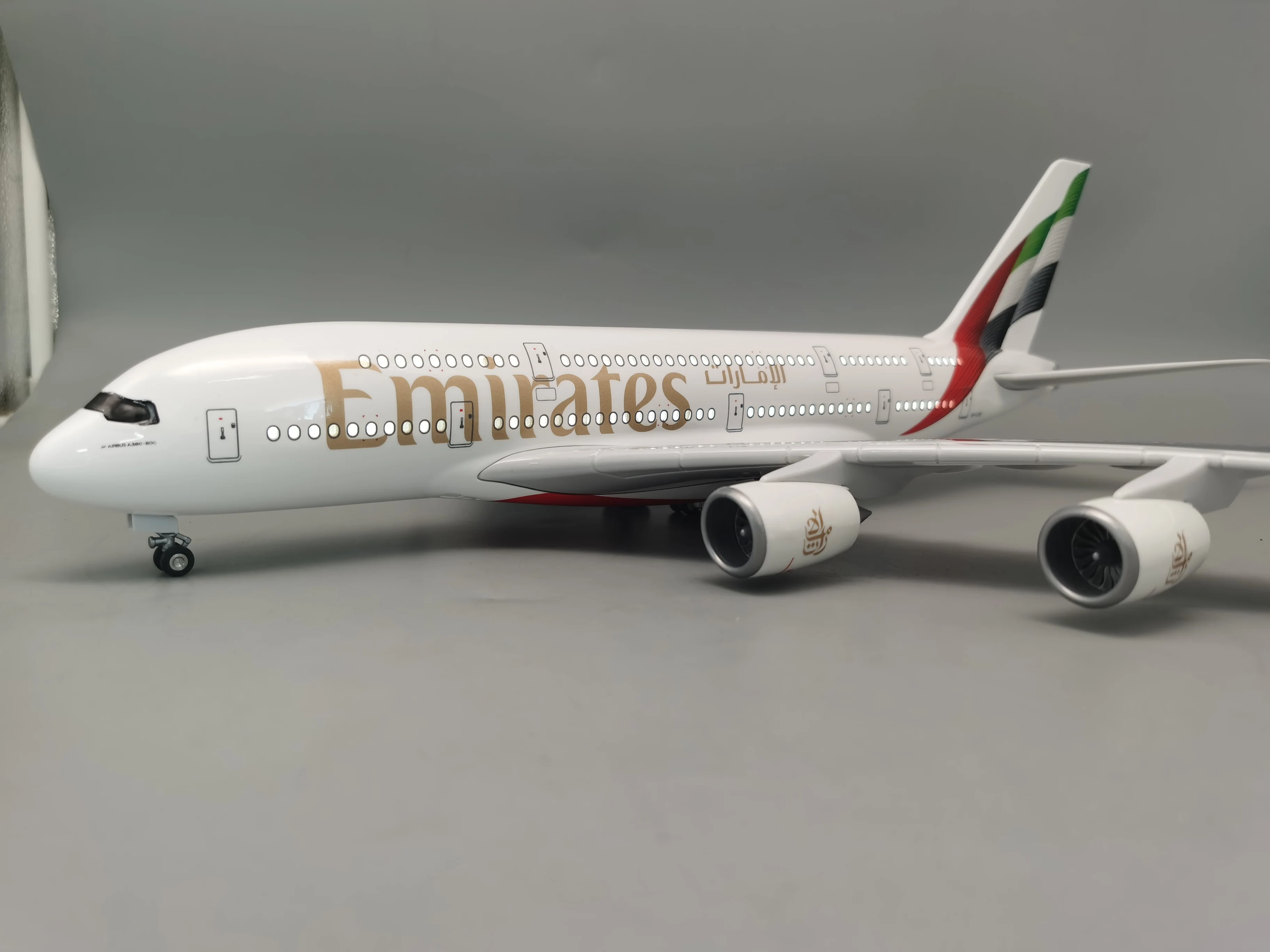 エアバス A380 1/160スケール UAE 旅客機 モデル Saf3d3aa8a3a145cbb448da3aeef8d