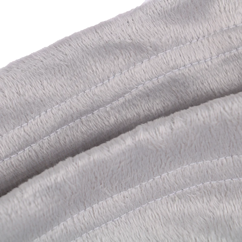 alt="1 Pair Paraffin Heat Wax Spa Foot Protection Gloves, designed to keep feet warm during pedicure.