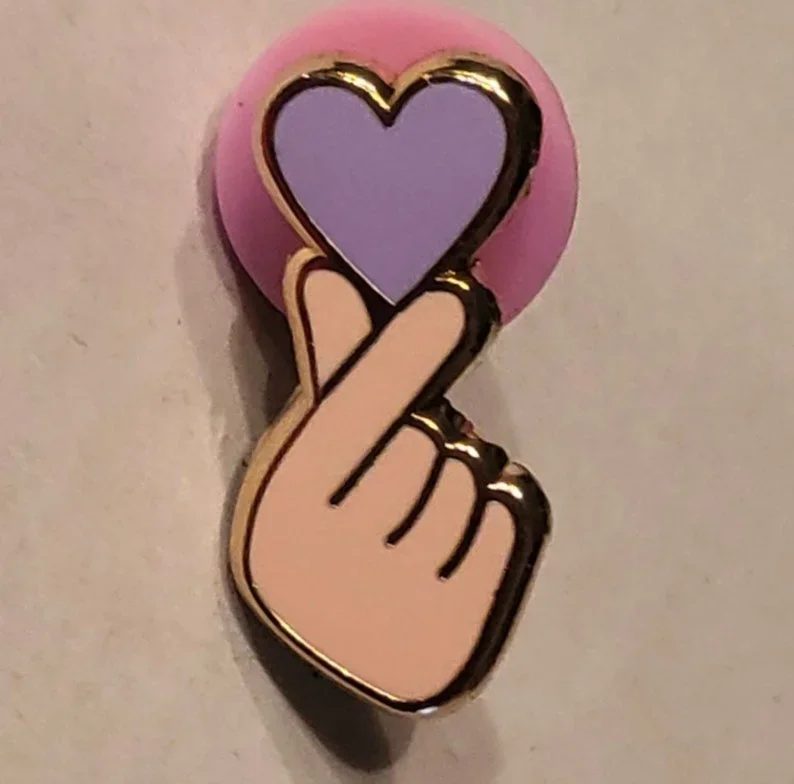 

1 pc Borahae I Purple You Pin enamel pin Love Kpop Hallyu Korea Seoul South