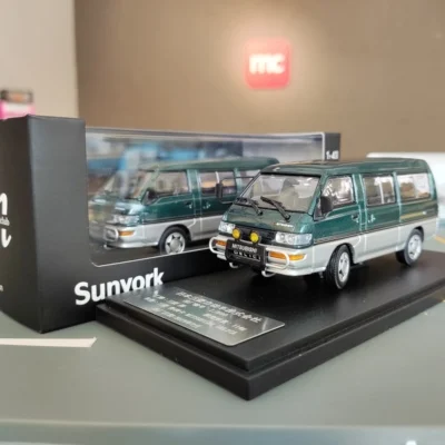 1/43 Scale Delica Truck Model MC&Sunyork 4x4 Simulation Alloy Car