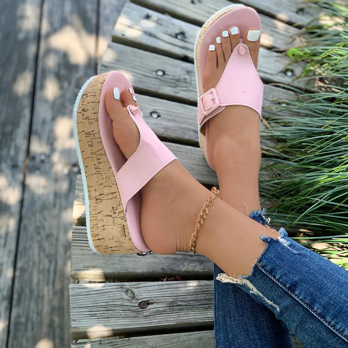 

Women Thick Bottom Sandals Flip Flops Female Wedges Slip-On Slippers Slope Heel Buckle Flip Flop Solid Platform Sandals Summer