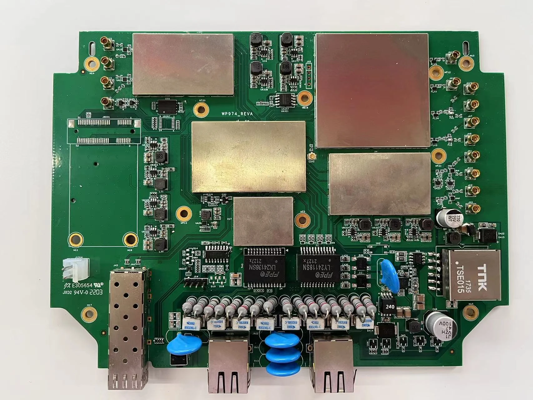 outdoor-access-point-high-power-ipq5018-qcn6024-qcn9024-2-5g-ethernet-port