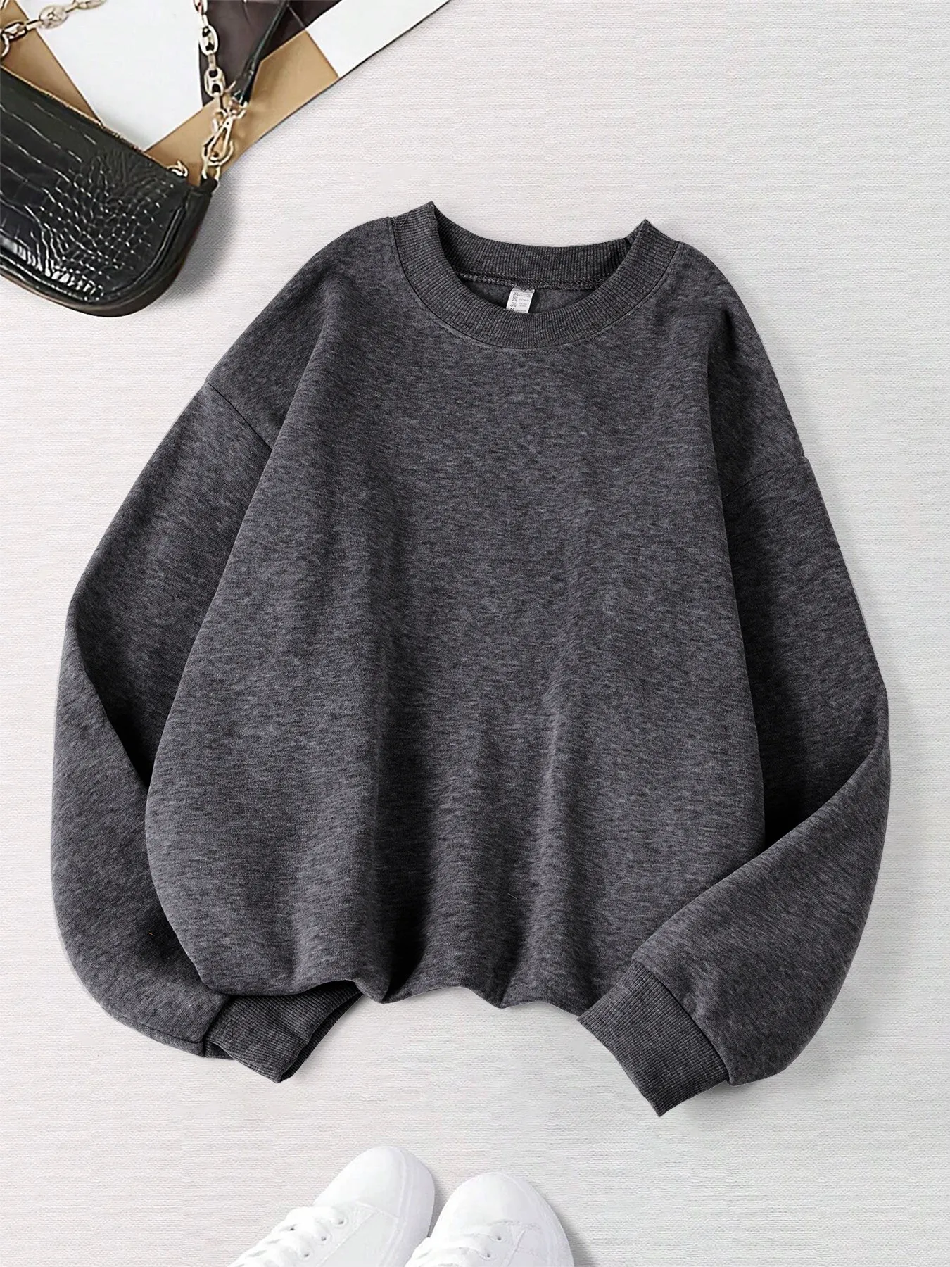 بلوفرات الخريف والشتاء المرأة البلوز مريح الصلبة هوديي الصوف ملابس عصرية الشارع لينة ملابس رياضية ملابس علوية دافئة غير رسمية