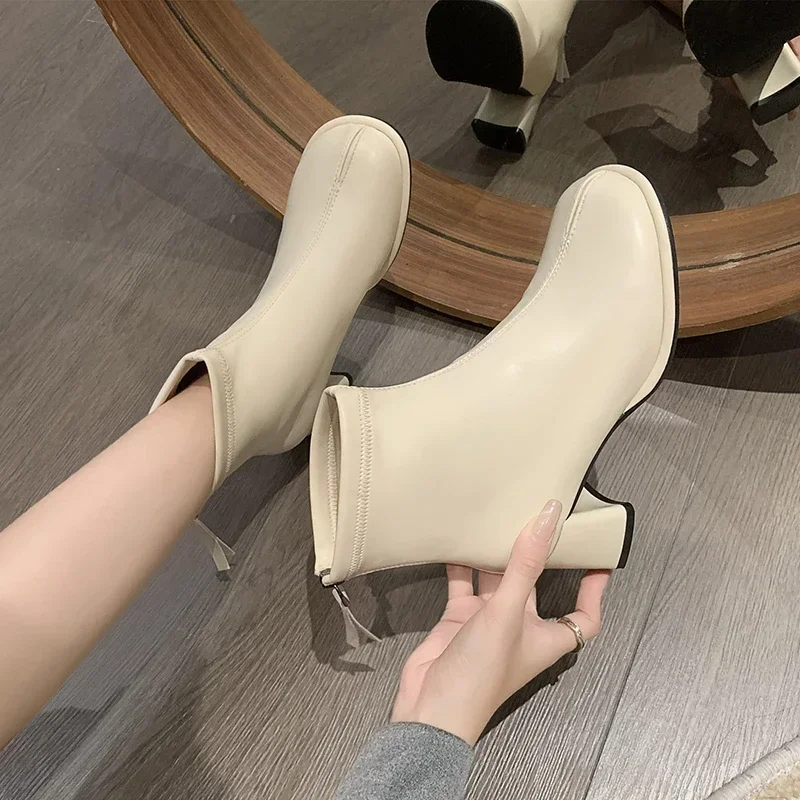 

Новинка Осень-зима модные и удобные женские ботинки BCEBYL с круглым носком на квадратном каблуке однотонные сексуальные короткие женские ботинки на молнии