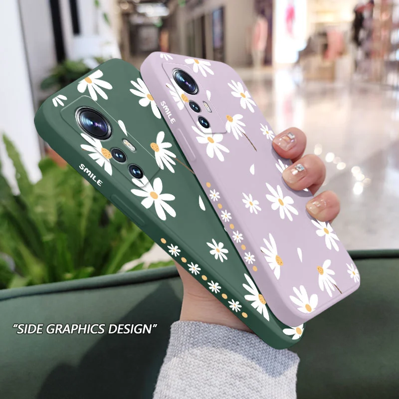 Elegant Plain Daisies Phone Case Cover