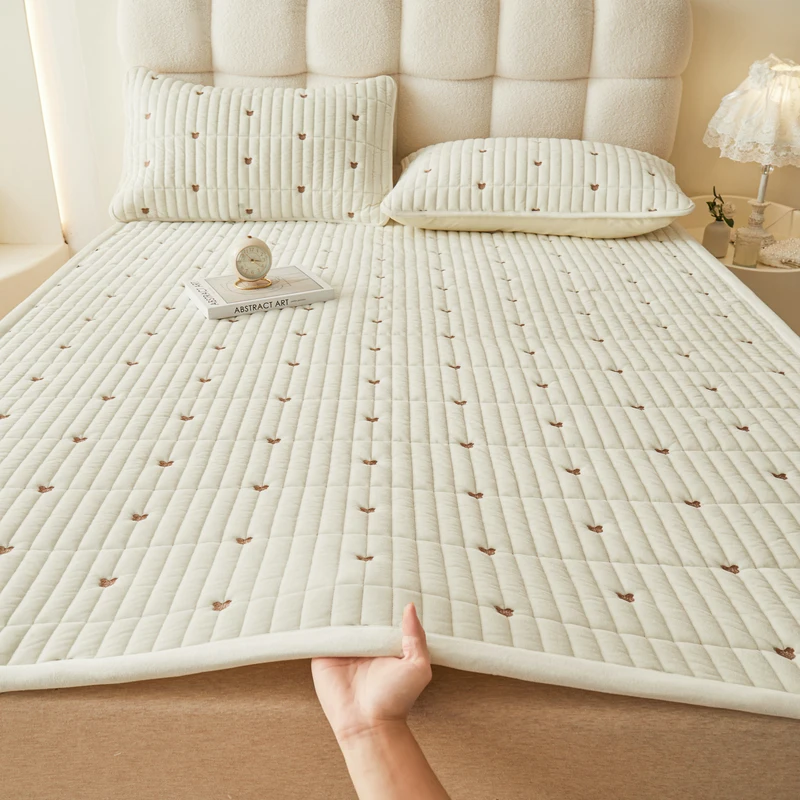

1PC Embroidery Mattress Pads For Winter Milk Velvet Mattress Cover Soft Blanket Pads Queen/King Size 매트리스 Full Set 침대매트