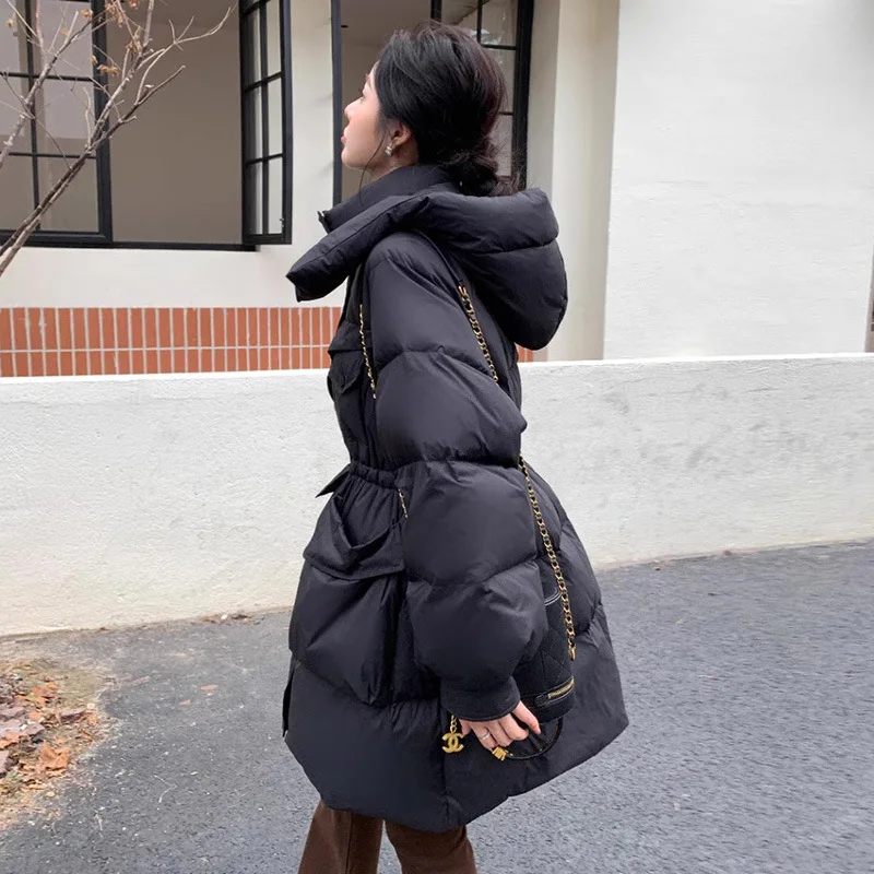 Рисунок 5 - Белое пуховое пальто на утином