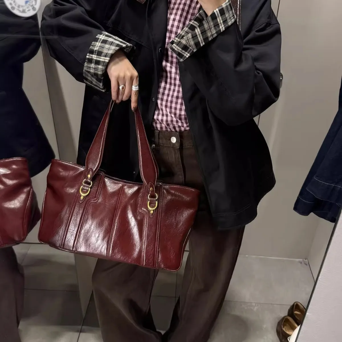 2025 Autumn New Retro Fashion Glossy PU Square Shoulder Bags Solid Hasp High Quality Sense of Luxury Crossbody Bags for Women