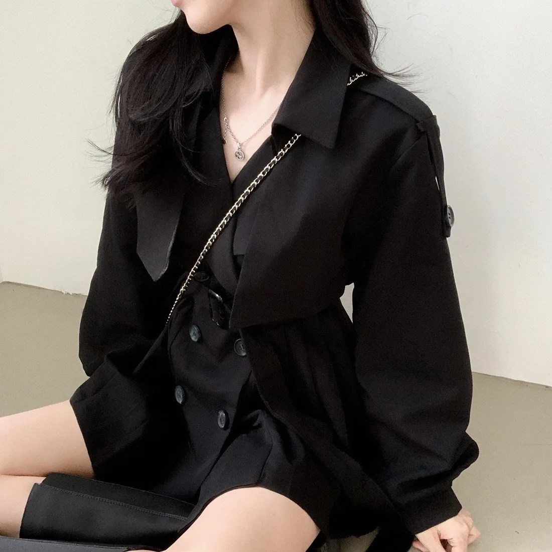 Gabardina elegante y plisada de estilo coreano para mujer, vestido con cinturón, cuello vuelto, doble botonadura, liso, para otoño