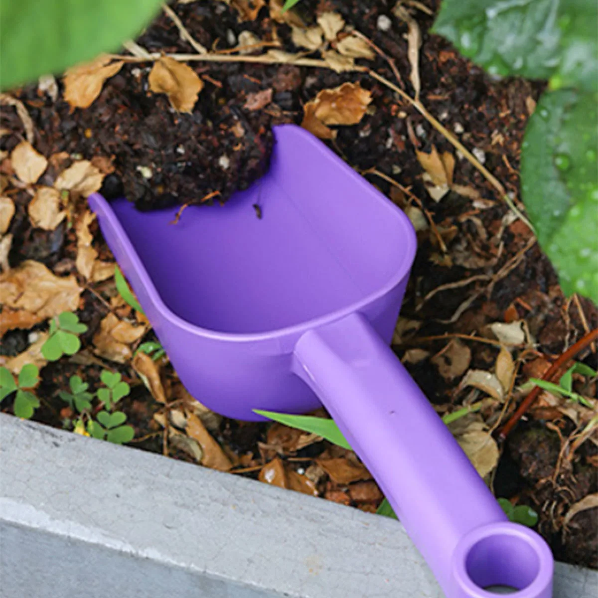 Garden Shovel Soil Loosening for Planting