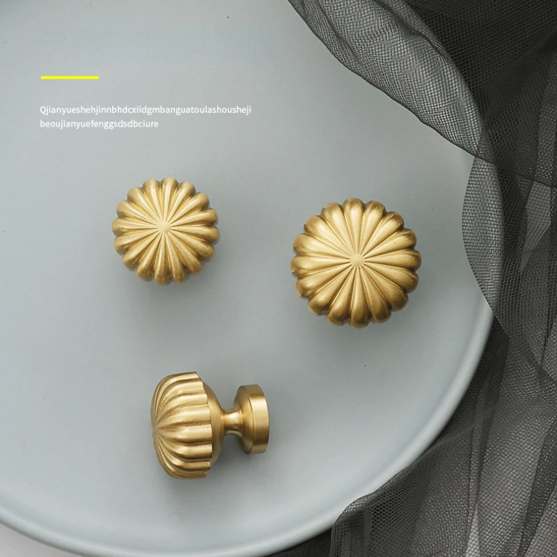 Solid Brass Furniture Handles Simple Nordic Pastoral Wardrobe Dresser Knobs Cupboard Cabinet Drawer Round Pulls for Cupboard