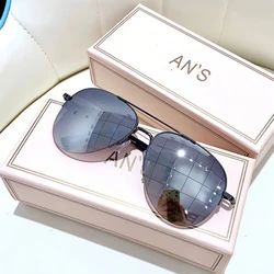 Men's Stylish Gradient Pilot Sunglasses - Large Frame with Anti - Reflective Lenses (Silver)