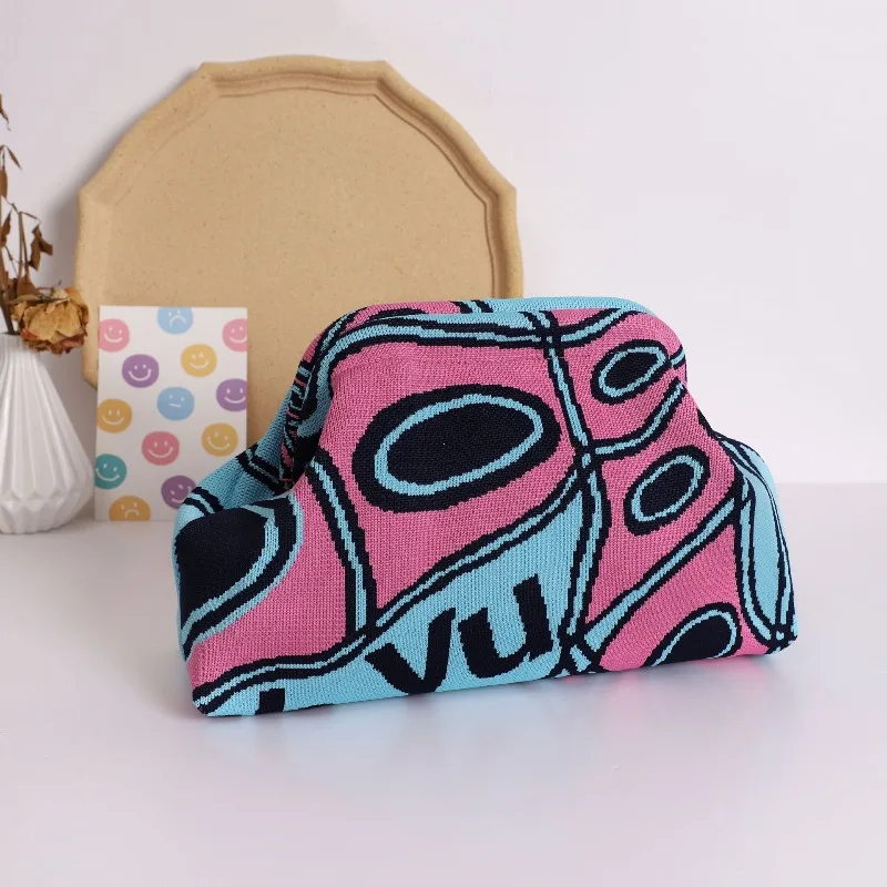 2026New High-end Pattern Clutch Bag Trendy Knitted Clip Bag Versatile Large Capacity Suitable for Storage Bags Love Knitted Hand 4